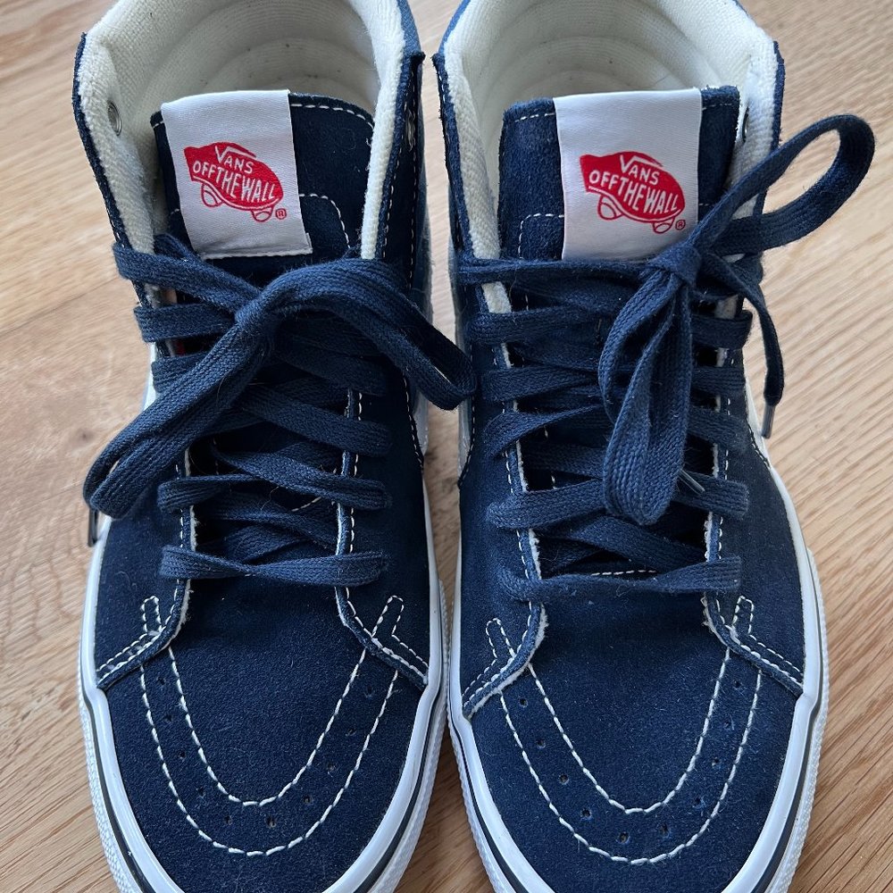 Van's SKATE SK8-HI SHOE, Men's size 5.5, Women's size 7 in navy/white